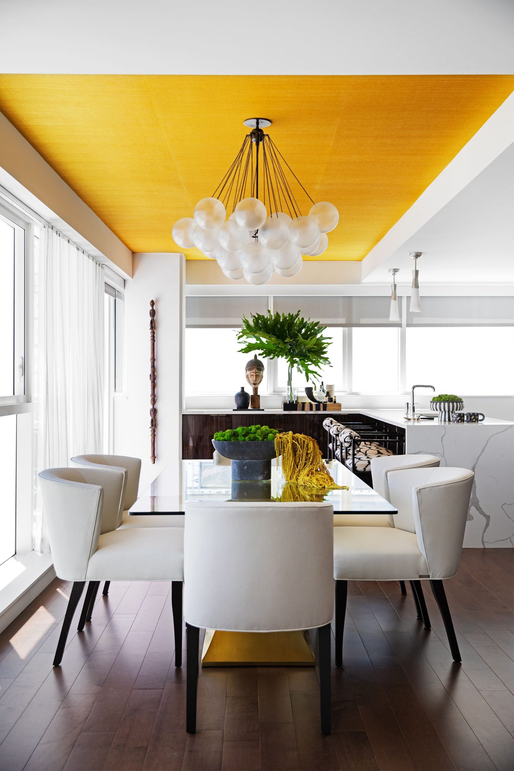 how to decorate a dining table