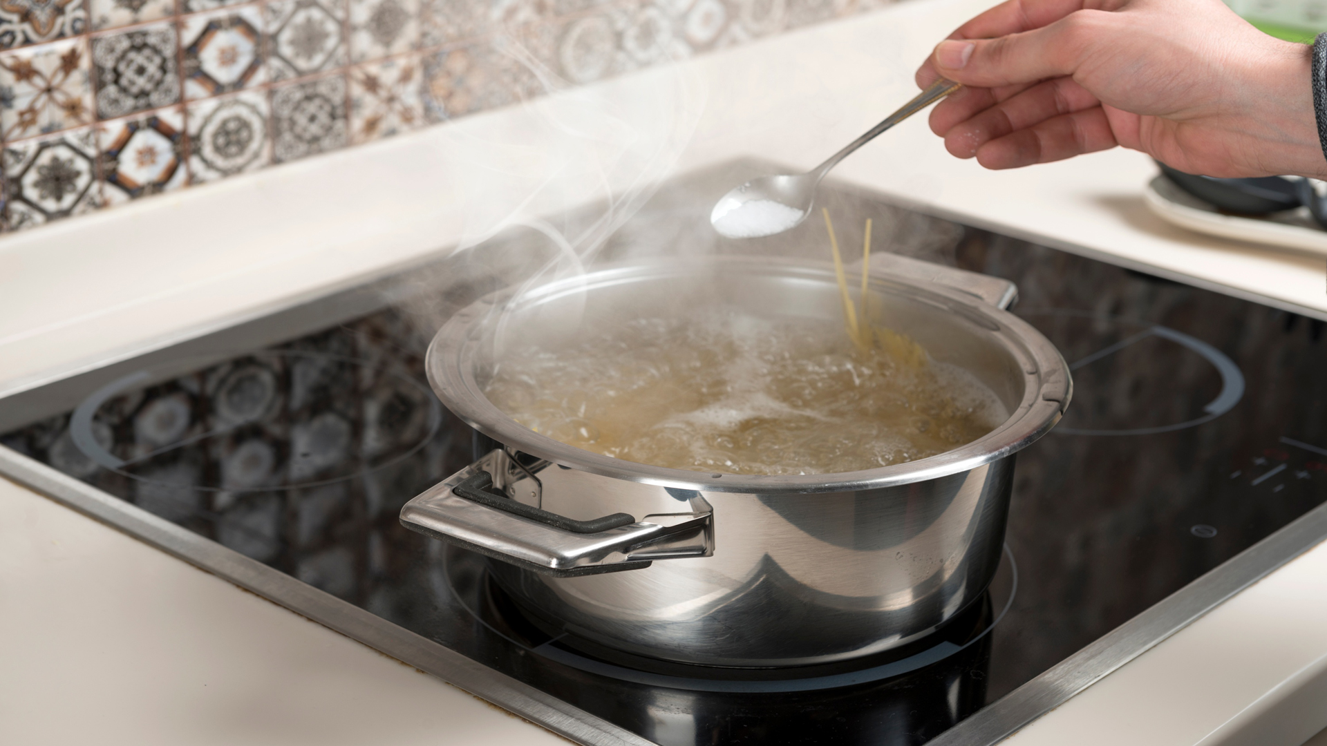 can you use induction cookware on a gas stove