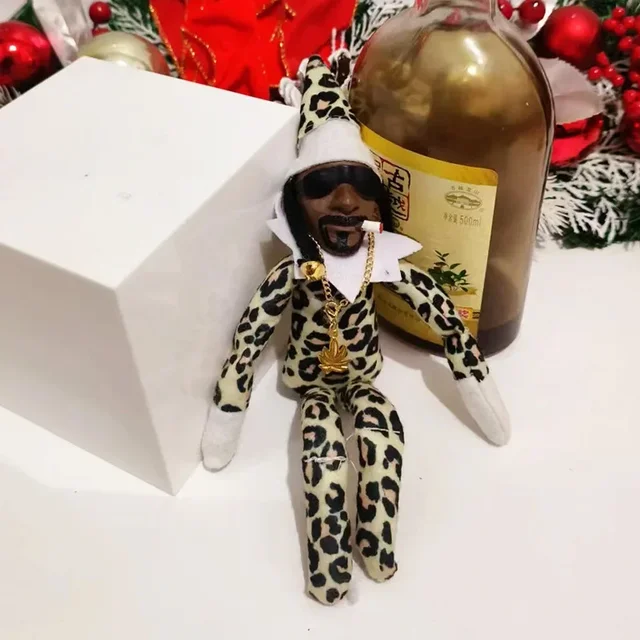 Snoop Dogg elf on the shelf