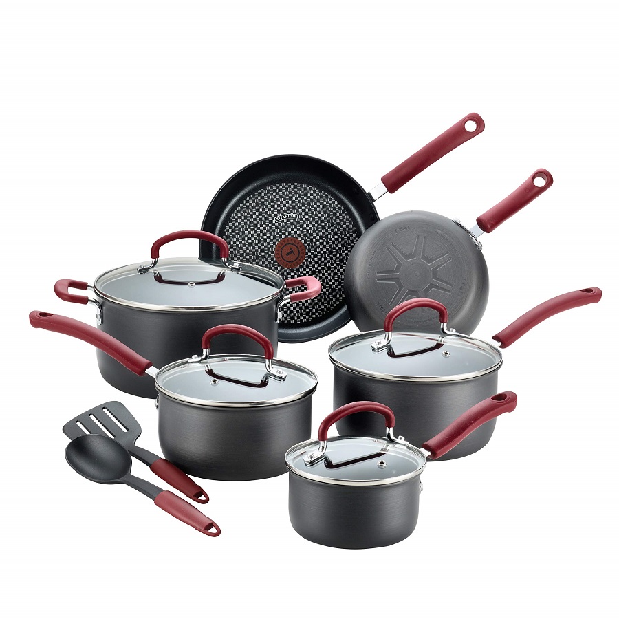 le creuset 157-piece ultimate cookware set