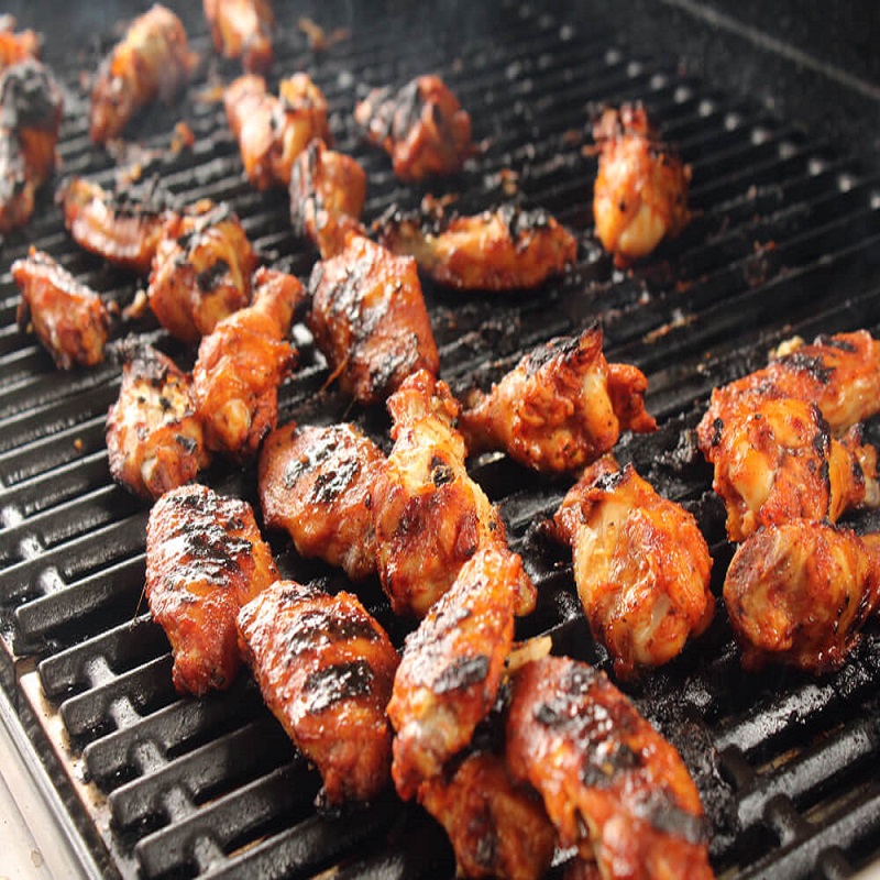 bbq wings on grill