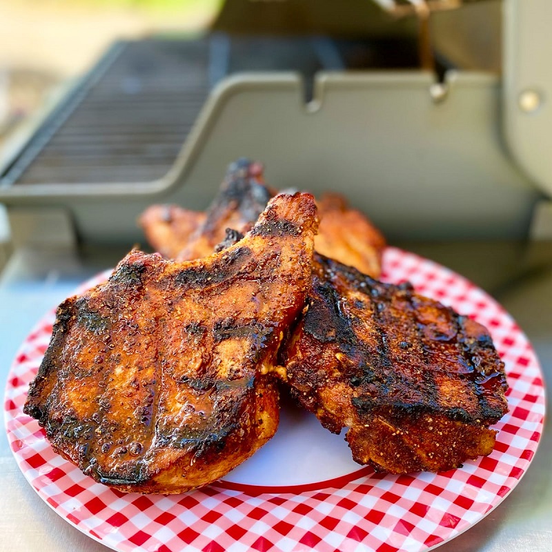 bbq pork chops on grill