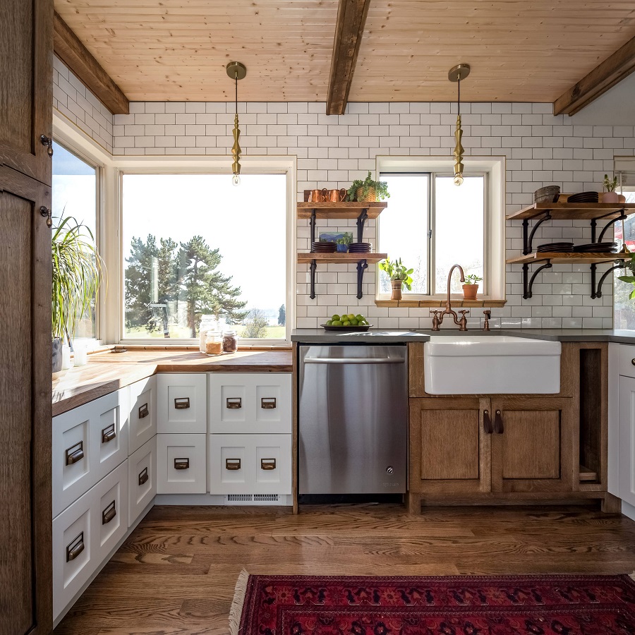 small country kitchen
