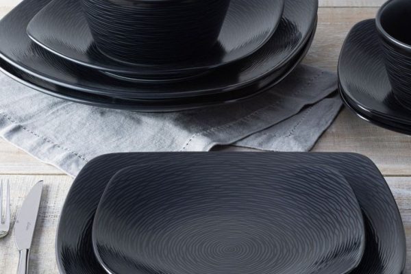 black crockery