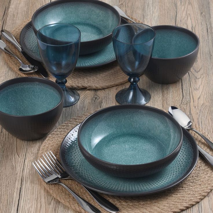 dinnerware