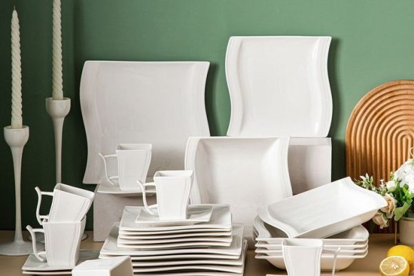 square tableware